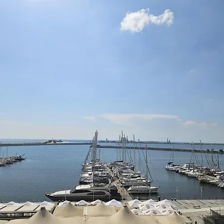 Blue Marina Sea View * Mangalia