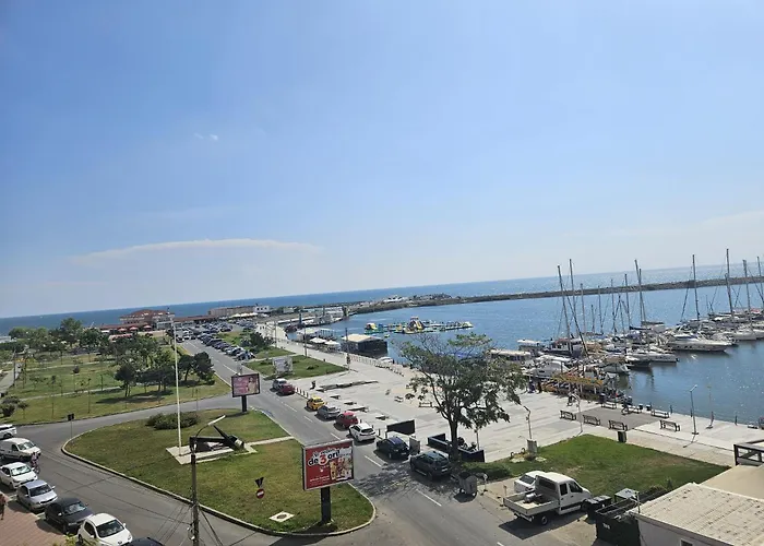 Blue Marina Sea View Appartamento *