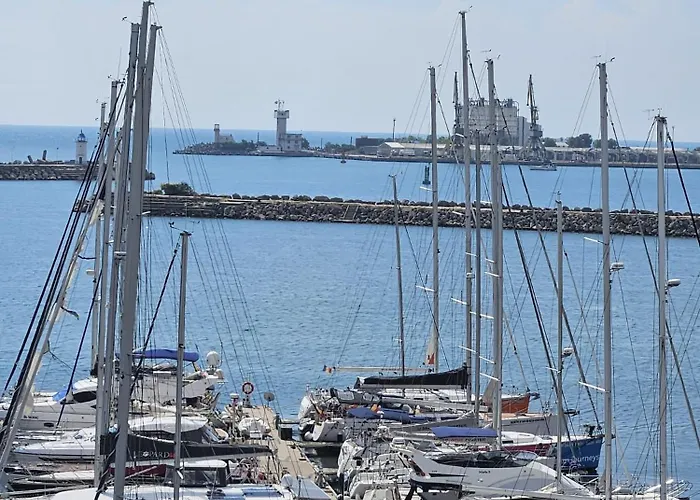 Blue Marina Sea View Appartamento *